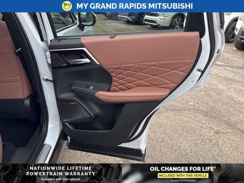 New 2026 Mitsubishi Outlander SEL AWD/4WD image 14