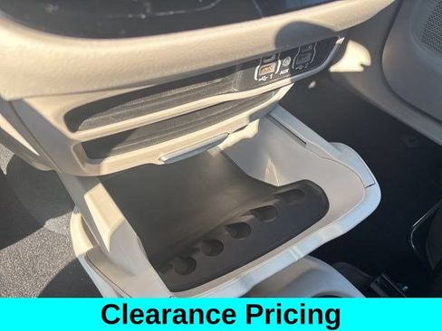 Used 2023 Chrysler Voyager LX FWD image 24