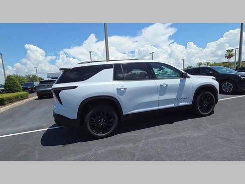 New 2026 Chevrolet Traverse LT w/ Midnight/Sport Edition FWD image 17