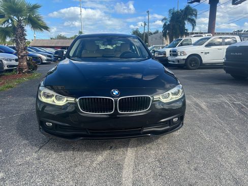 Used 2018 BMW 320i Sedan image 2