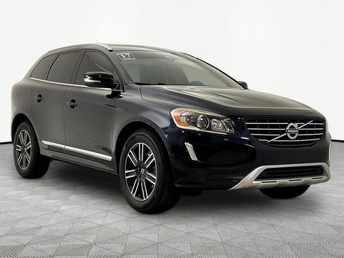 Used 2017 Volvo XC60 T5 Dynamic w/ Preferred Option Package FWD image 3