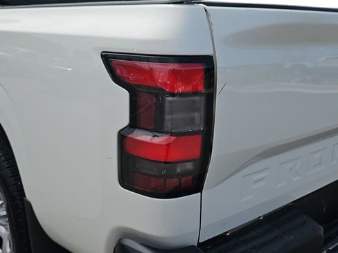 Used 2024 Nissan Frontier S RWD image 29
