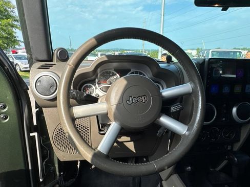 Used 2008 Jeep Wrangler Unlimited Sahara w/ Trailer Tow Group AWD/4WD image 13