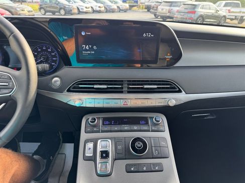 Used 2022 Hyundai Palisade SEL w/ 8P Bench Seat Package FWD image 15