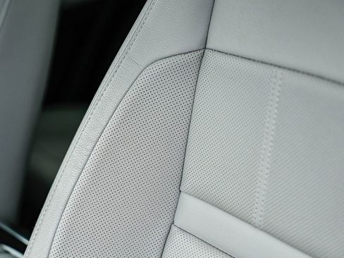 Used 2023 Land Rover Range Rover Evoque SE image 25