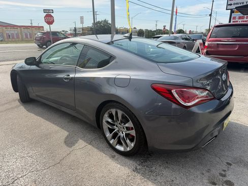 Used 2014 Hyundai Genesis 2.0T RWD image 6