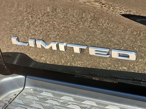 Used 2022 RAM 2500 Limited AWD/4WD image 10