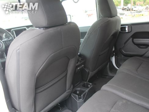 Used 2023 Jeep Wrangler Unlimited Sport AWD/4WD image 20