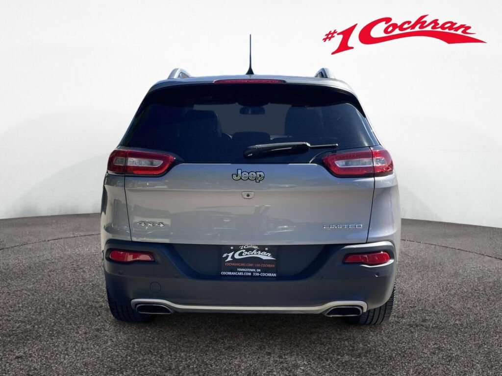 Used 2018 Jeep Cherokee Limited AWD/4WD image 8