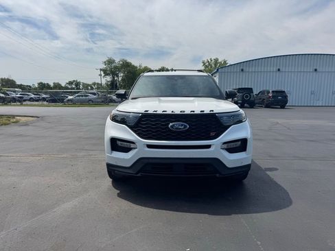 Used 2023 Ford Explorer ST w/ Equipment Group 401A AWD/4WD image 2