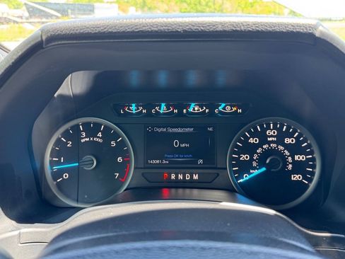 Used 2018 Ford F150 XLT w/ Equipment Group 302A Luxury AWD/4WD image 29