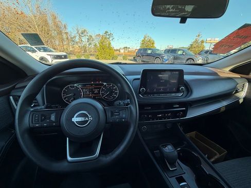 Certified 2023 Nissan Rogue SV image 19