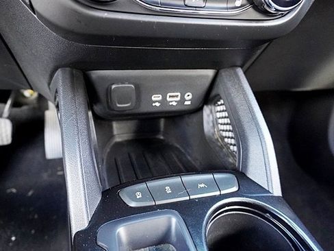 Used 2022 Chevrolet TrailBlazer LT w/ Convenience Package image 28