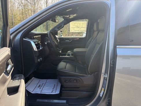 New 2026 GMC Yukon Elevation AWD/4WD image 11