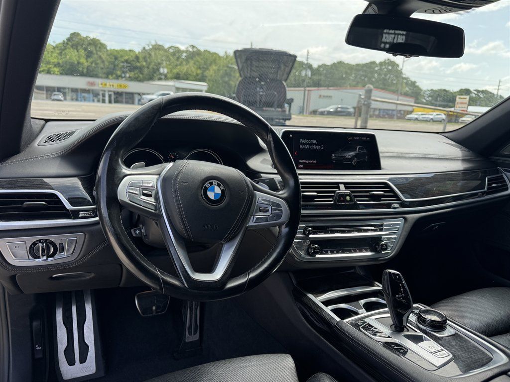 Used 2019 BMW 740i xDrive w/ Executive Package AWD/4WD image 10