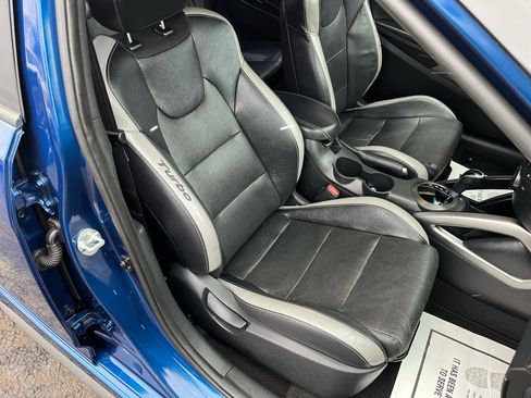 Used 2016 Hyundai Veloster Turbo image 27