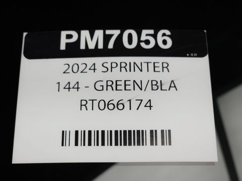 Used 2024 Mercedes-Benz Sprinter 2500 image 31
