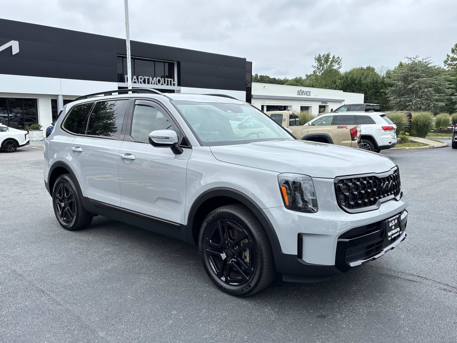 Used 2025 Kia Telluride EX X-Line AWD/4WD image 3