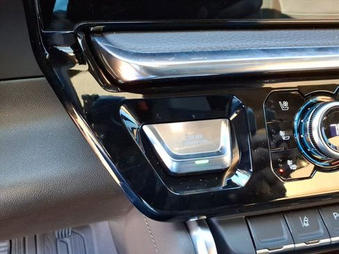 Used 2024 GMC Sierra 2500 Denali w/ Denali Reserve Package image 13