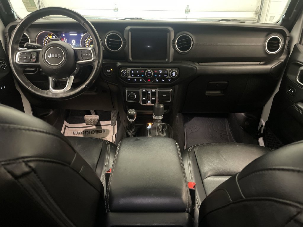 Used 2018 Jeep Wrangler Unlimited Sahara AWD/4WD image 14