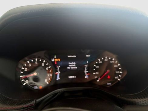 Used 2023 Jeep Compass Trailhawk AWD/4WD image 17