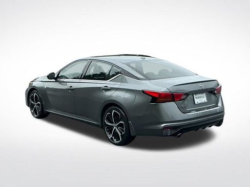 Used 2023 Nissan Altima 2.5 SR FWD image 5