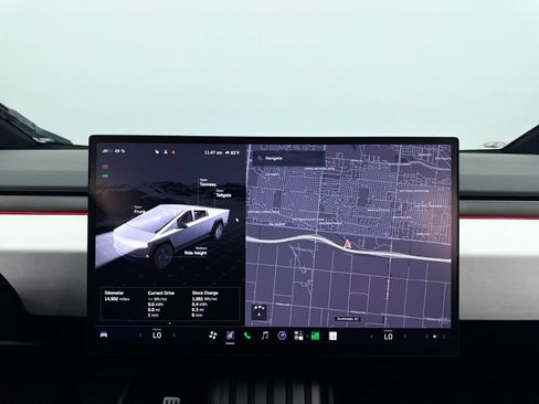Used 2024 Tesla Cybertruck AWD Crew Cab image 5