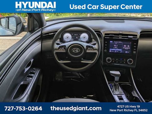 Used 2023 Hyundai Santa Cruz SEL w/ Activity Package FWD image 16