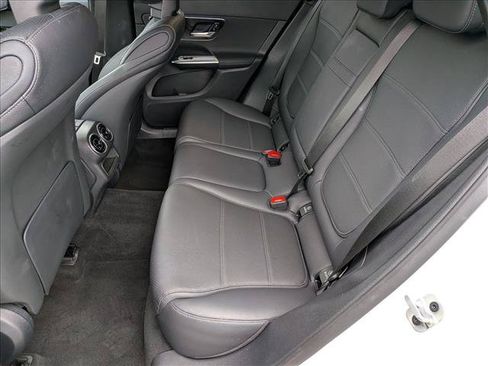 Used 2026 Mercedes-Benz GLC 300 image 19