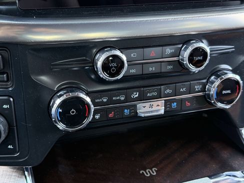 New 2025 Ford F150 King Ranch w/ FX4 Off-Road Package image 40