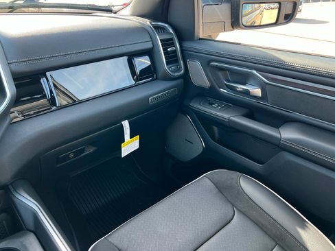 New 2026 RAM 1500 Laramie AWD/4WD image 10