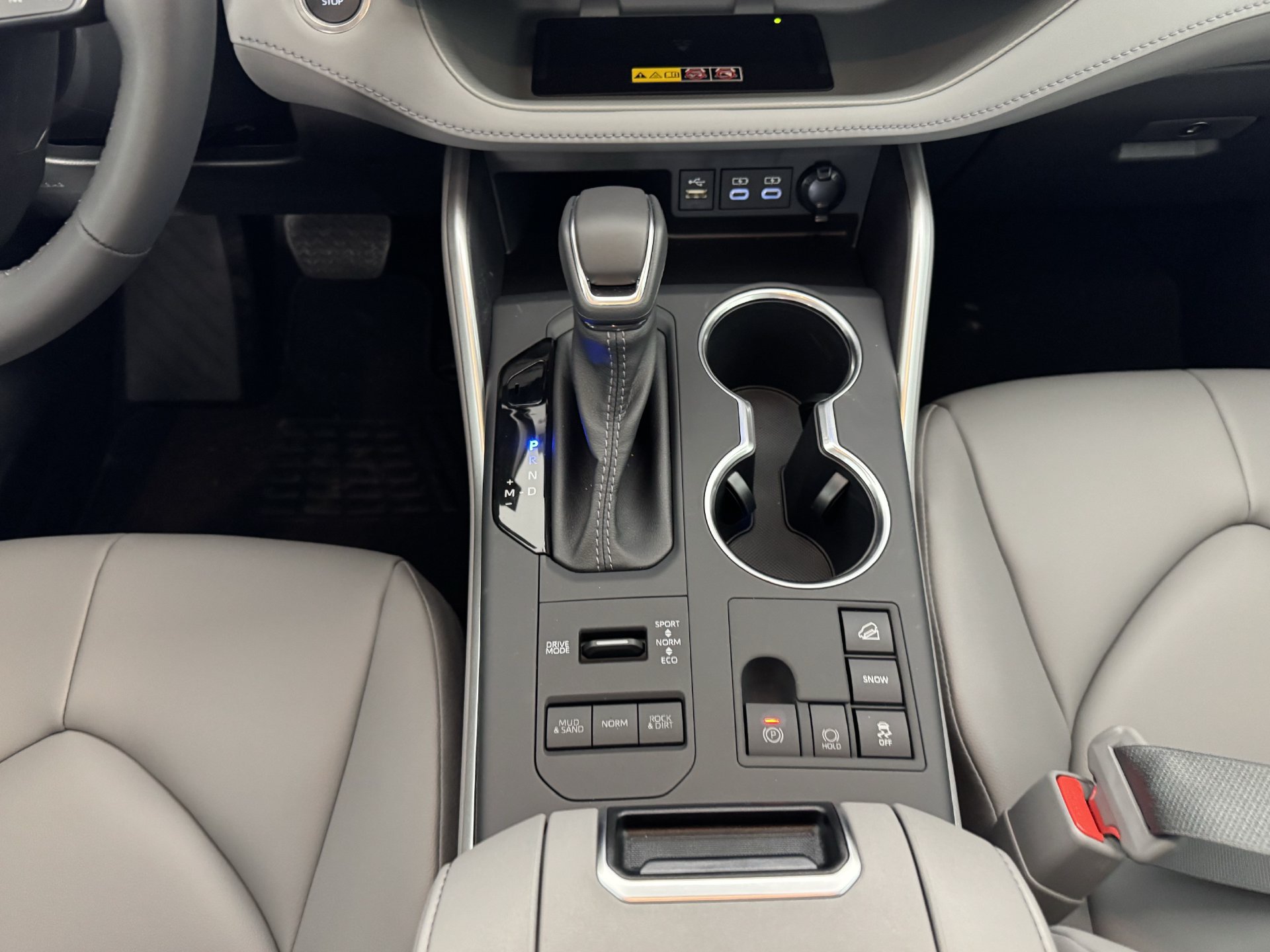 New 2026 Toyota Highlander XLE AWD/4WD image 9