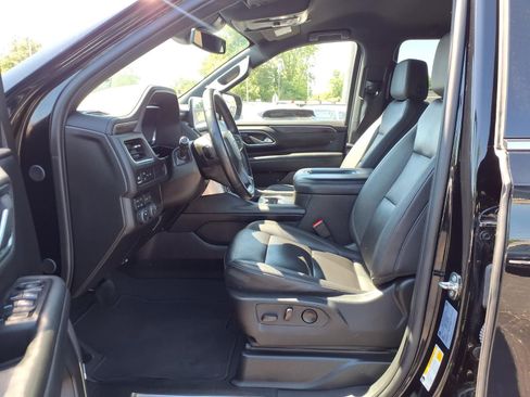 Used 2024 Chevrolet Suburban LT AWD/4WD image 11