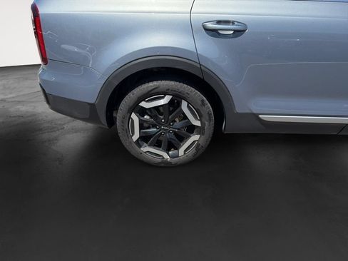 Used 2025 Kia Telluride S AWD/4WD image 13