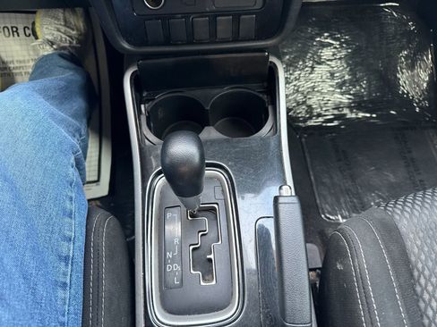 Used 2018 Mitsubishi Outlander ES image 17