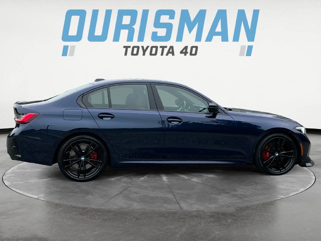 Used 2024 BMW 330i Sedan w/ M Sport Package RWD image 8
