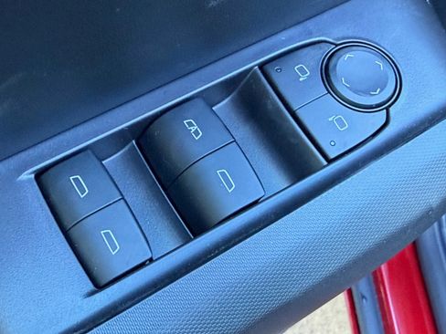 New 2026 GMC Canyon Elevation w/ Convenience Package image 9