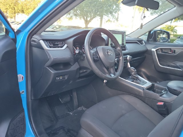 Used 2021 Toyota RAV4 LE FWD image 10