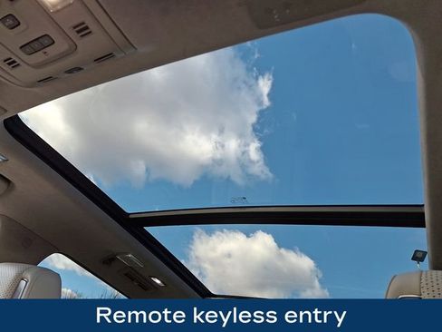 Used 2021 Cadillac Escalade ESV Premium Luxury Platinum w/ Heavy-Duty Trailer Package image 19