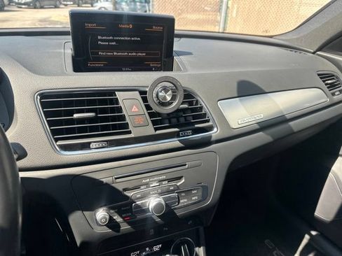 Used 2018 Audi Q3 2.0T Premium Plus w/ Premium Plus Package AWD/4WD image 14