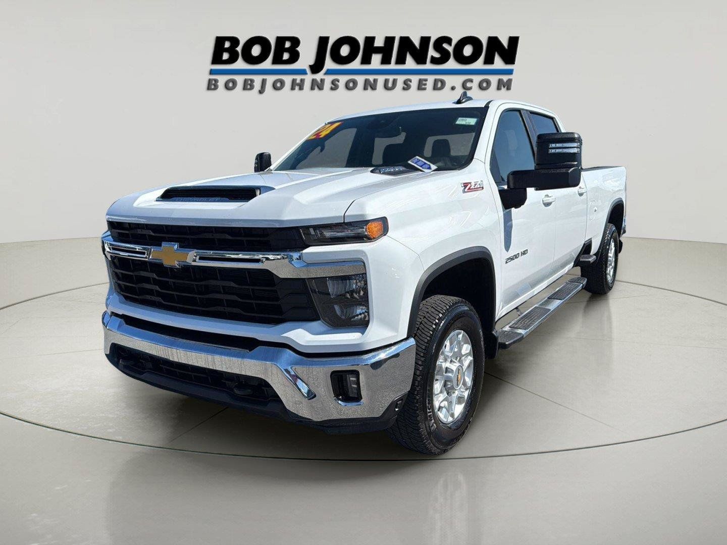Used 2024 Chevrolet Silverado 2500 LT w/ True North Edition AWD/4WD image 3