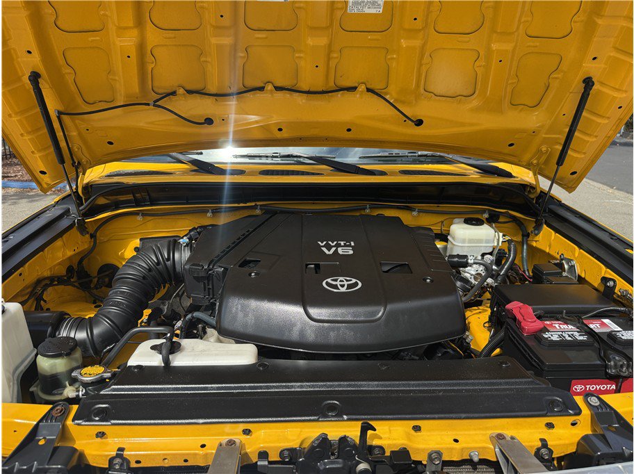 Used 2007 Toyota FJ Cruiser 4WD image 12