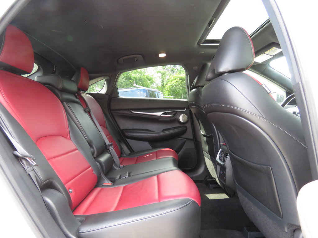 Used 2023 INFINITI QX55 Sensory w/ Lighting Package AWD/4WD image 17