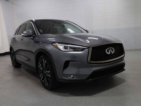 Used 2021 INFINITI QX50 Luxe w/ Appearance Package AWD/4WD image 13
