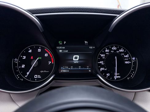 Used 2020 Alfa Romeo Giulia AWD w/ Quick Order Package 22J Sport image 32