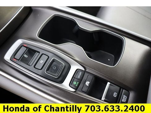 Used 2019 Honda Accord EX image 18