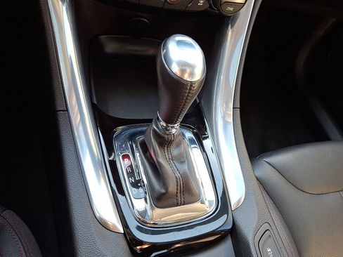 Used 2015 Chevrolet SS image 14