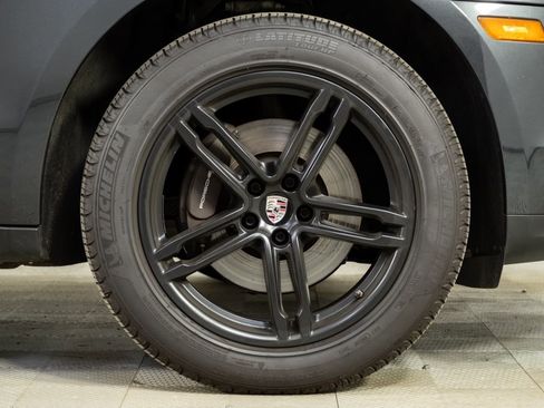 Used 2020 Porsche Macan Base image 40
