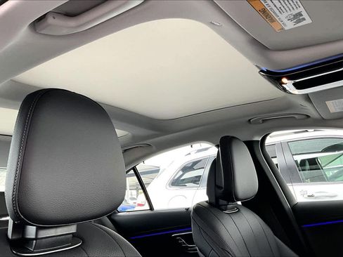 Certified 2025 Mercedes-Benz E 350 4MATIC Sedan image 13