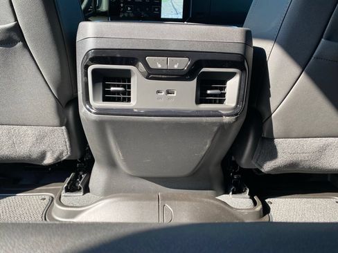 Used 2026 GMC Sierra 2500 AT4 w/ AT4 Premium Plus Package AWD/4WD image 31